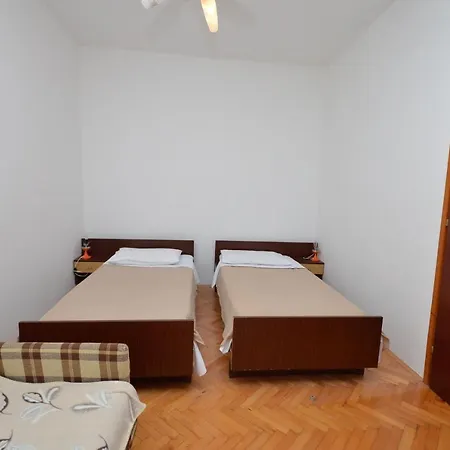 Apartment Zlatko *