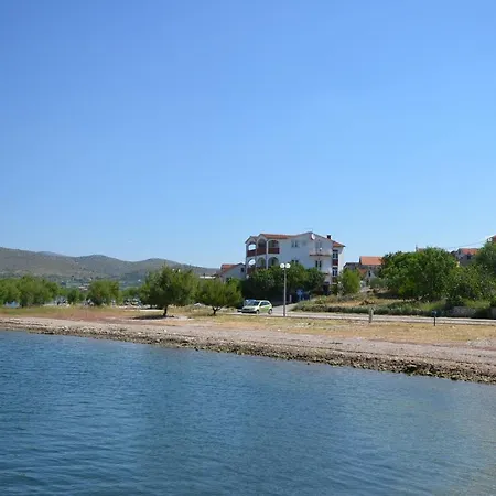 Apartment Zlatko *