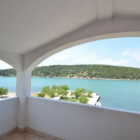 Zlatko Apartment